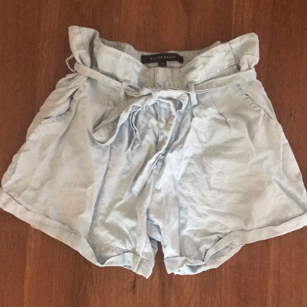 NEVER WORN* high waisted shorts